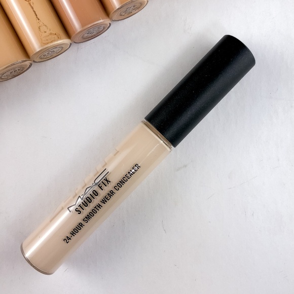 MAC Studio Fix Smooth Wear Concealer - 15 Shades - Picture 2 of 3